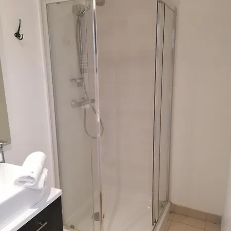 Apartament Campagne Plain Pied Centre Avec Terrasse Privative Et Jardin Amenage Commun Proche Des Plages Du Debarquement - Parking Gratuit A Proximite Bayeux