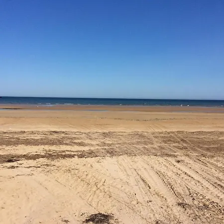 Campagne Plain Pied Centre Avec Terrasse Privative Et Jardin Amenage Commun Proche Des Plages Du Debarquement - Parking Gratuit A Proximite Appartement Bayeux